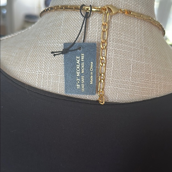 House of Harlow 1960 Gold Toned Pendant Necklace - Picture 3 of 3